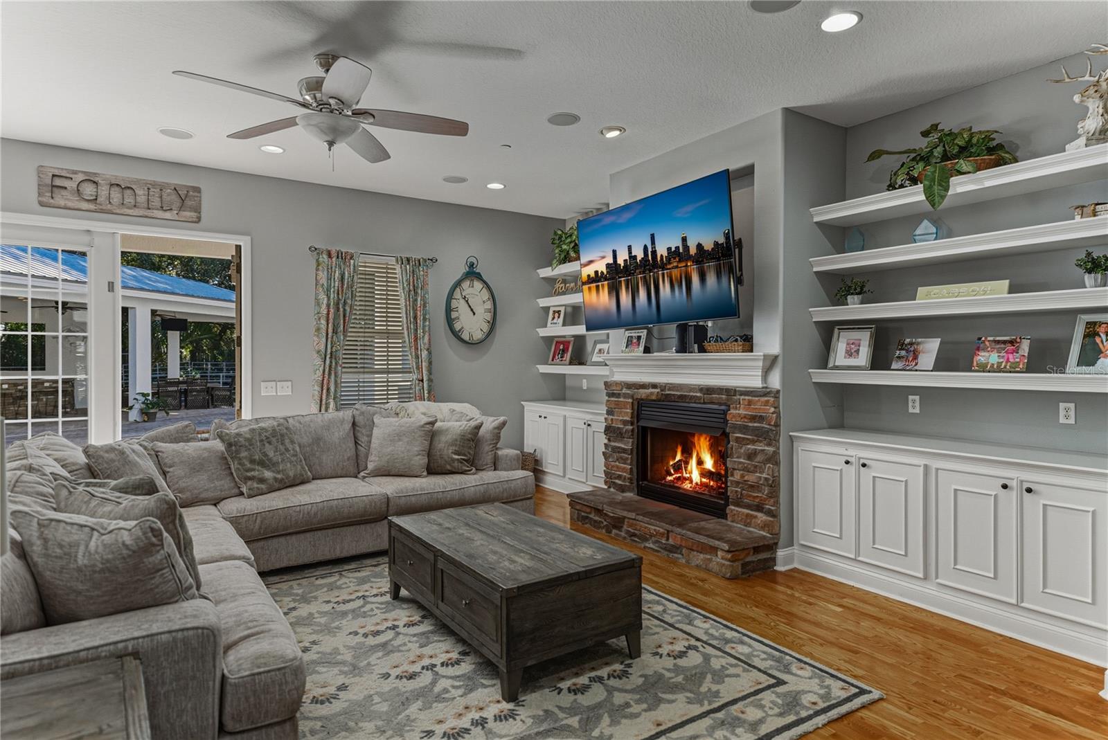 TRAILS TR 22 - Residential