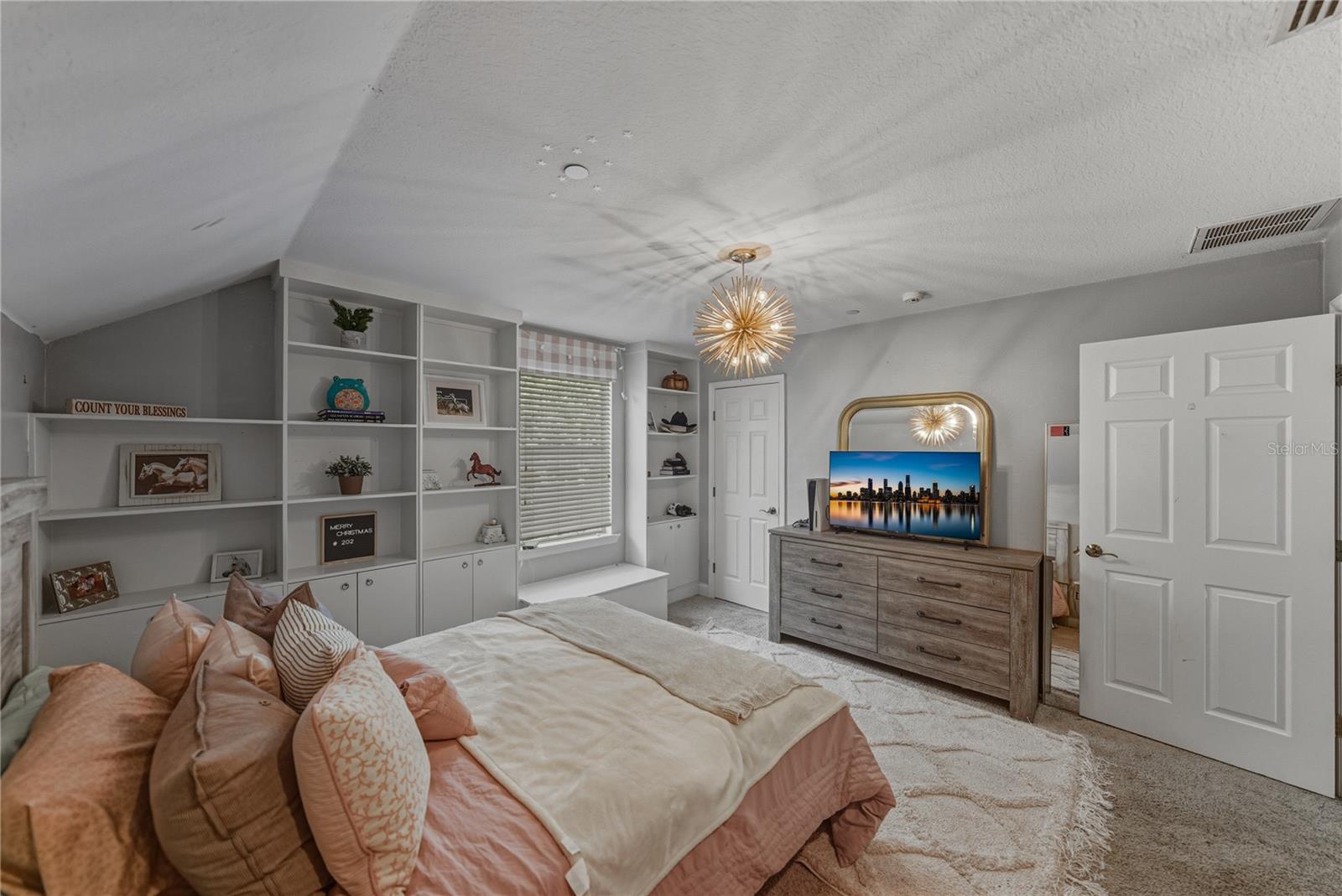 TRAILS TR 22 - Residential