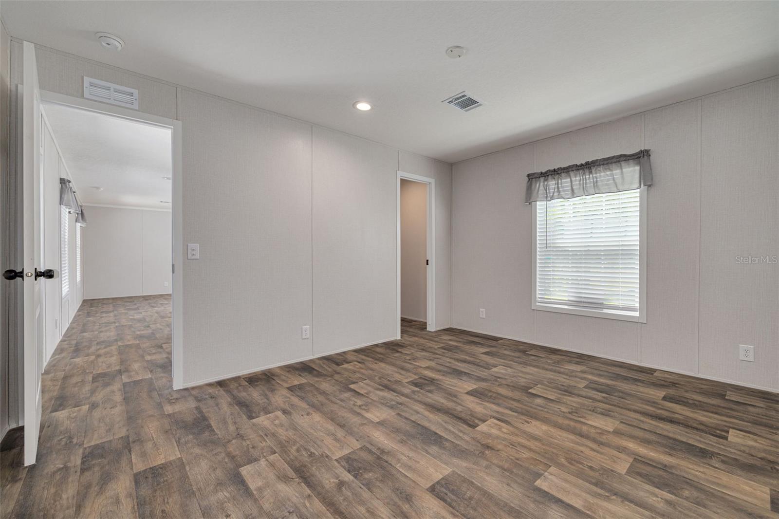 INDIAN OAKS HILLS - Commercial Sale