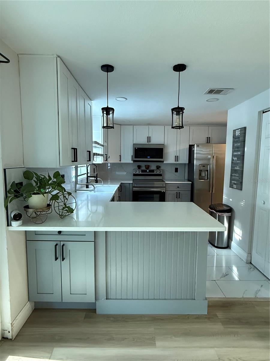 12418 QUEENSLAND LANE