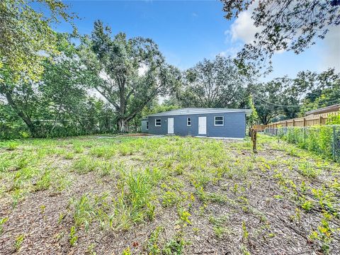 A home in WINTER HAVEN