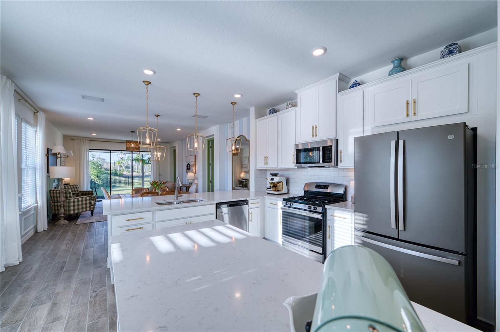 9000 TEQUILA SUNRISE DRIVE