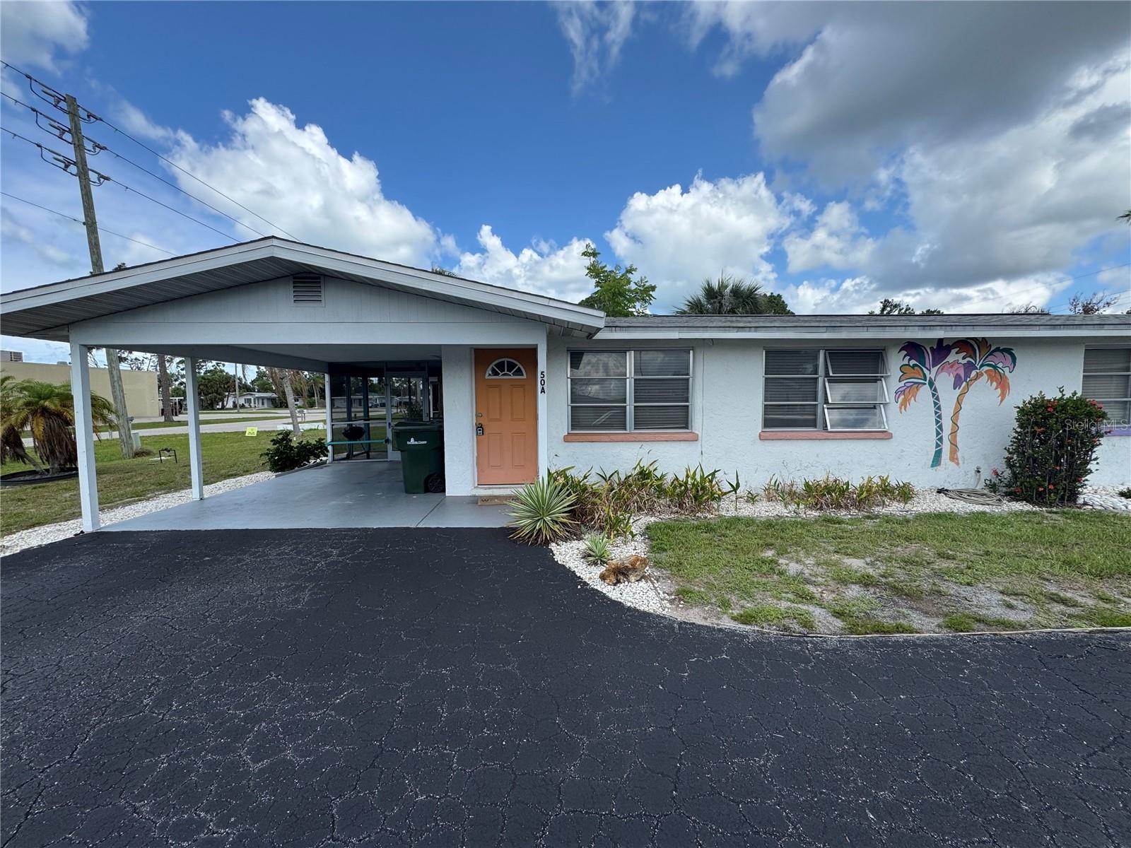 ANNUAL RENTAL - Very nice 1 bedroom 1 bathroom efficiency apartment available in the heart of Englewood. Conveniently located just off of state road 776 with access nearby shops and restaurants.