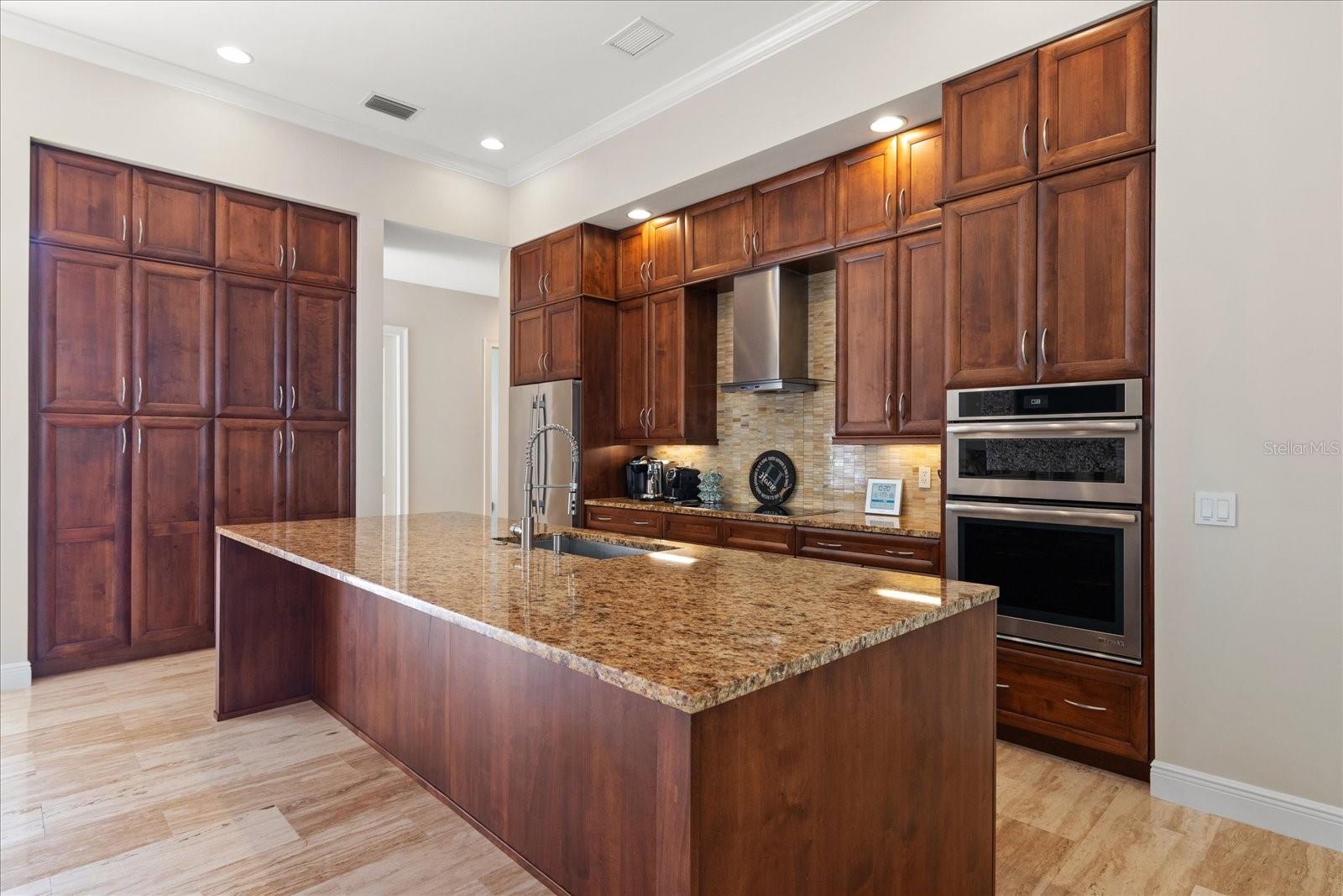 BELLEAIR ESTATES - Residential