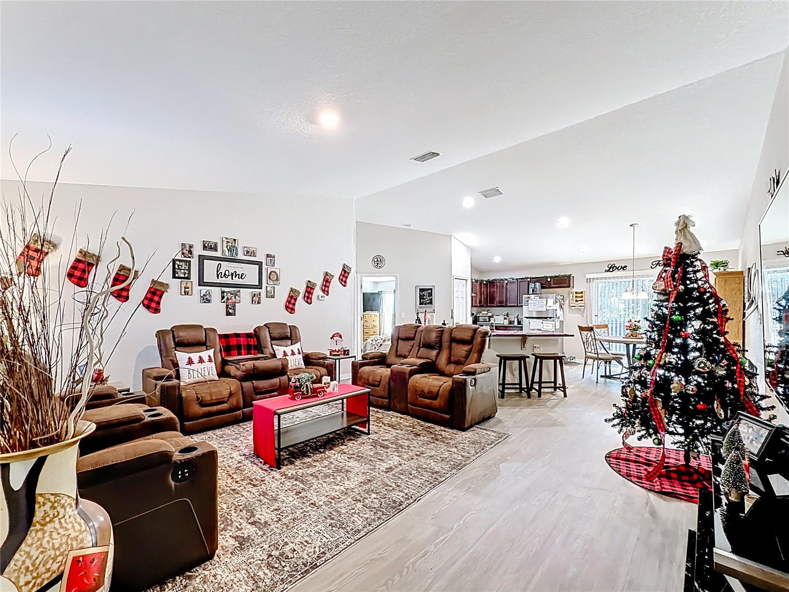 INVERNESS HIGHLANDS WEST - Residential