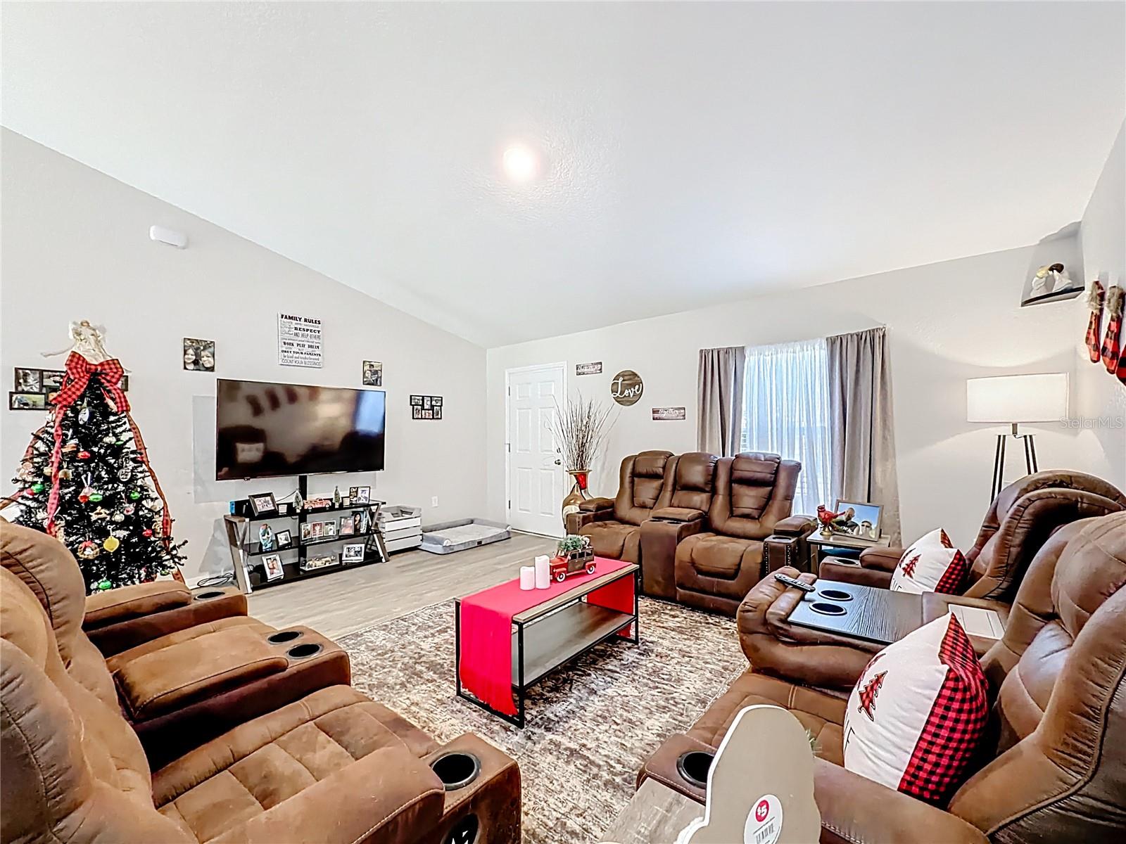 INVERNESS HIGHLANDS WEST - Residential