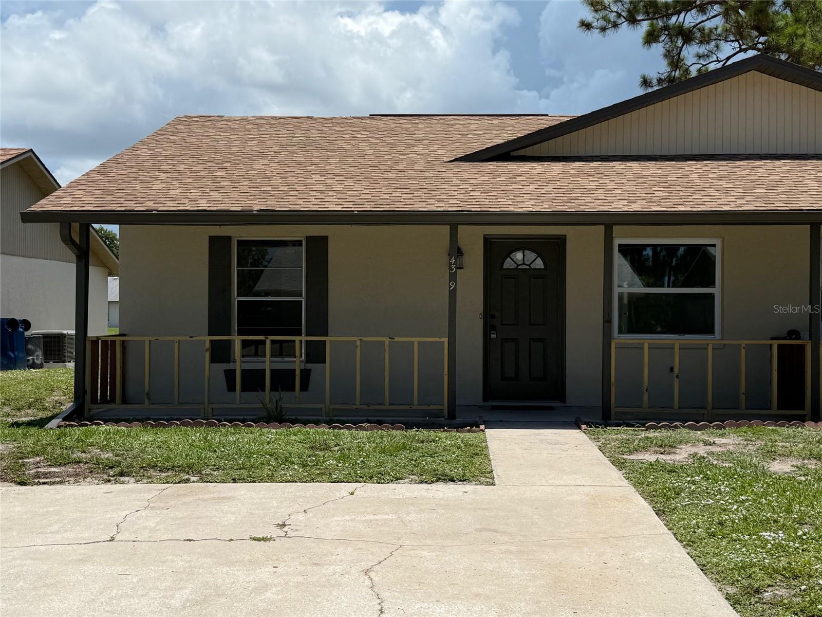 ***PRICED TO SELL*** New Exterior paint June '25. This 1/2 Duplex is a perfect fit for a first time home buyer with a small family or an investor looking to earn passive income. This home has been freshly painted throughout and move in ready. Home over looks nice lake in back. Ready for the perfect family. Great location, 5 mins to Anna Maria Island. Located in a non flooding zone, close to everything. Come and look at this great unit !