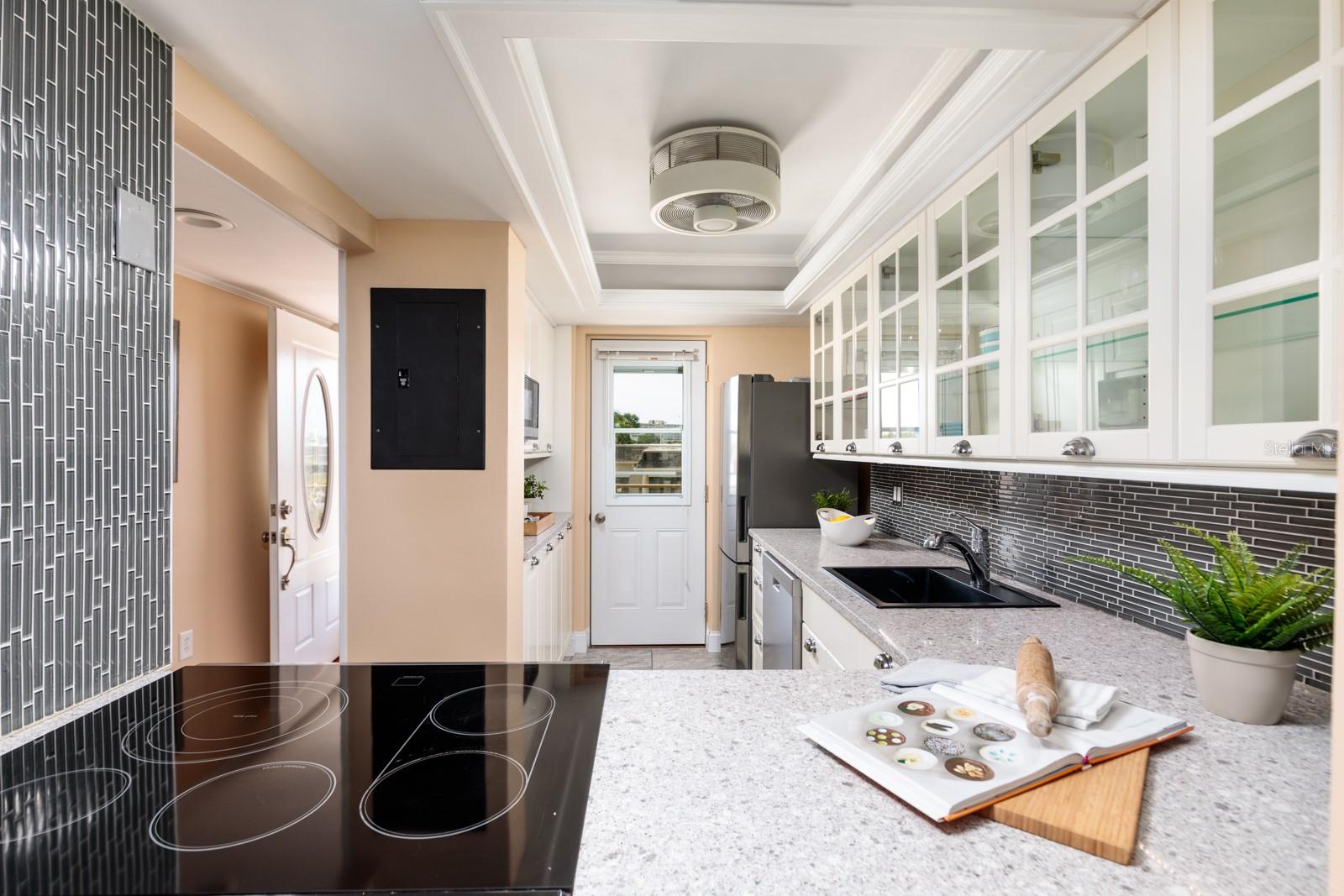 BOCA CIEGA POINT EAST - Residential