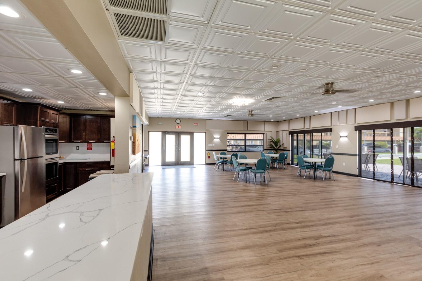 BOCA CIEGA POINT EAST - Residential