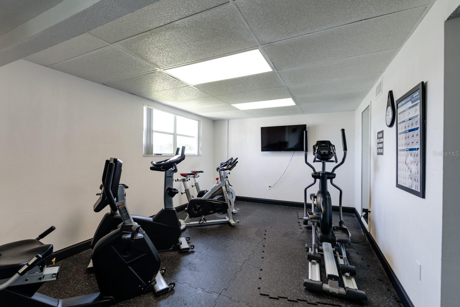 BOCA CIEGA POINT EAST - Residential