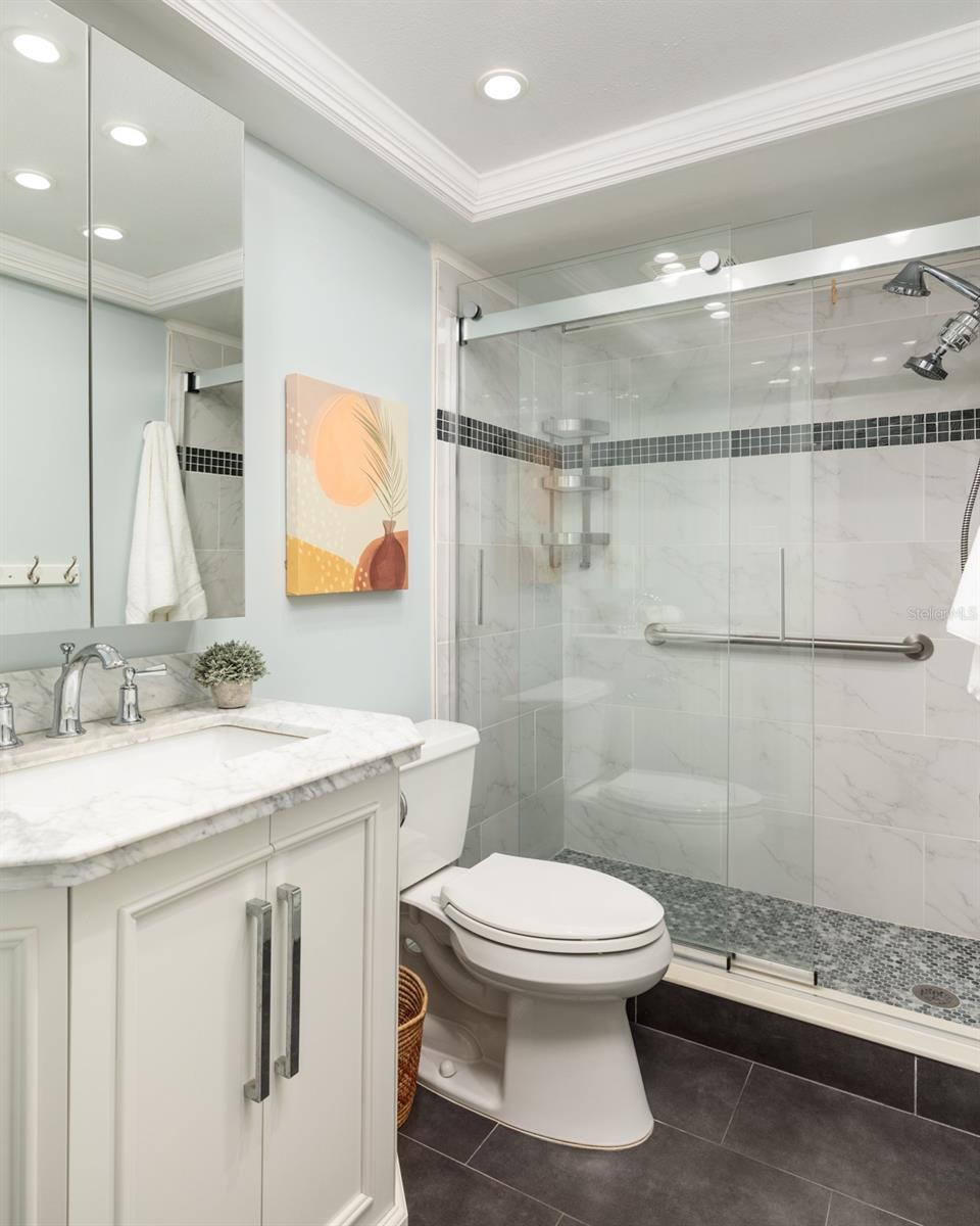BOCA CIEGA POINT EAST - Residential