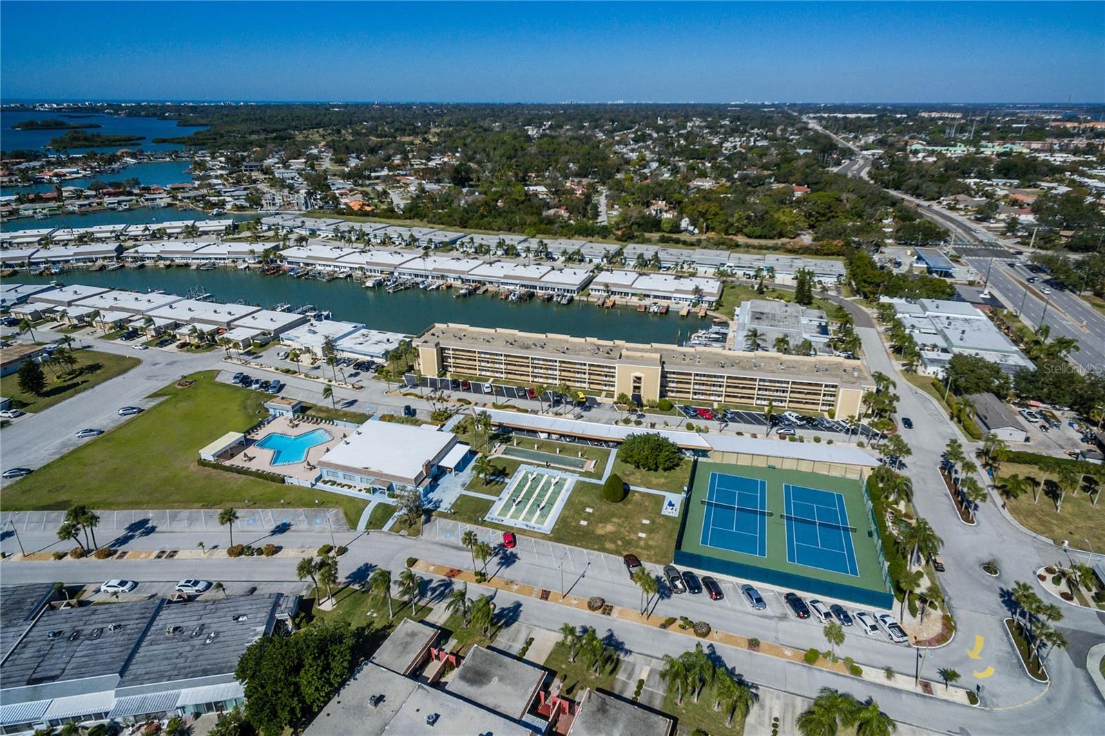 BOCA CIEGA POINT EAST - Residential