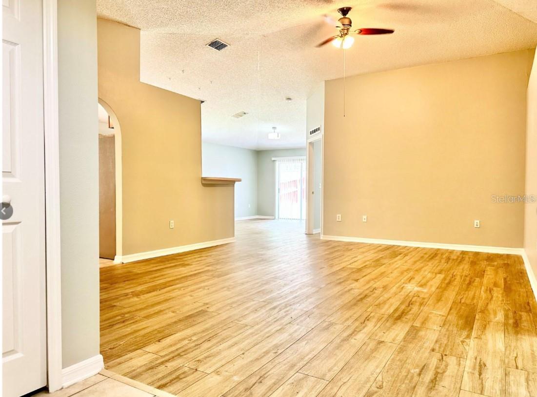 14237 ECON WOODS LANE
