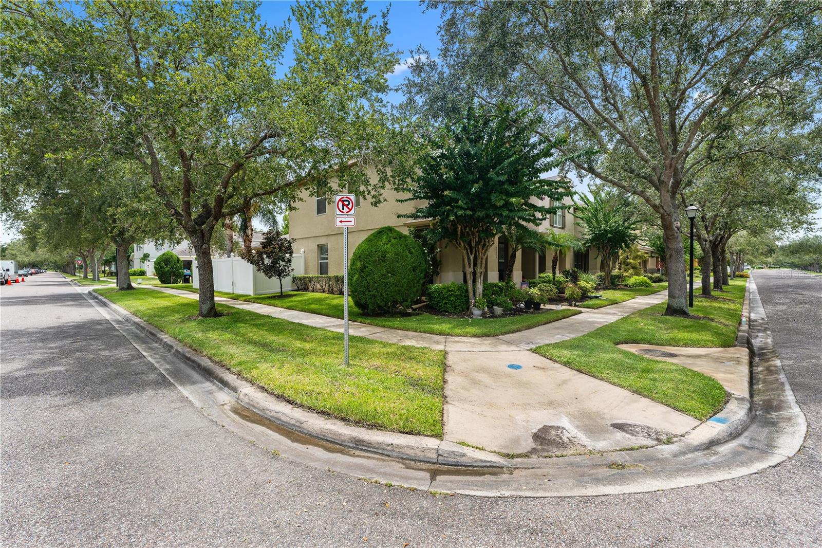 Photo 8 of 54 of 2172 FLORIDA SOAPBERRY BOULEVARD townhome