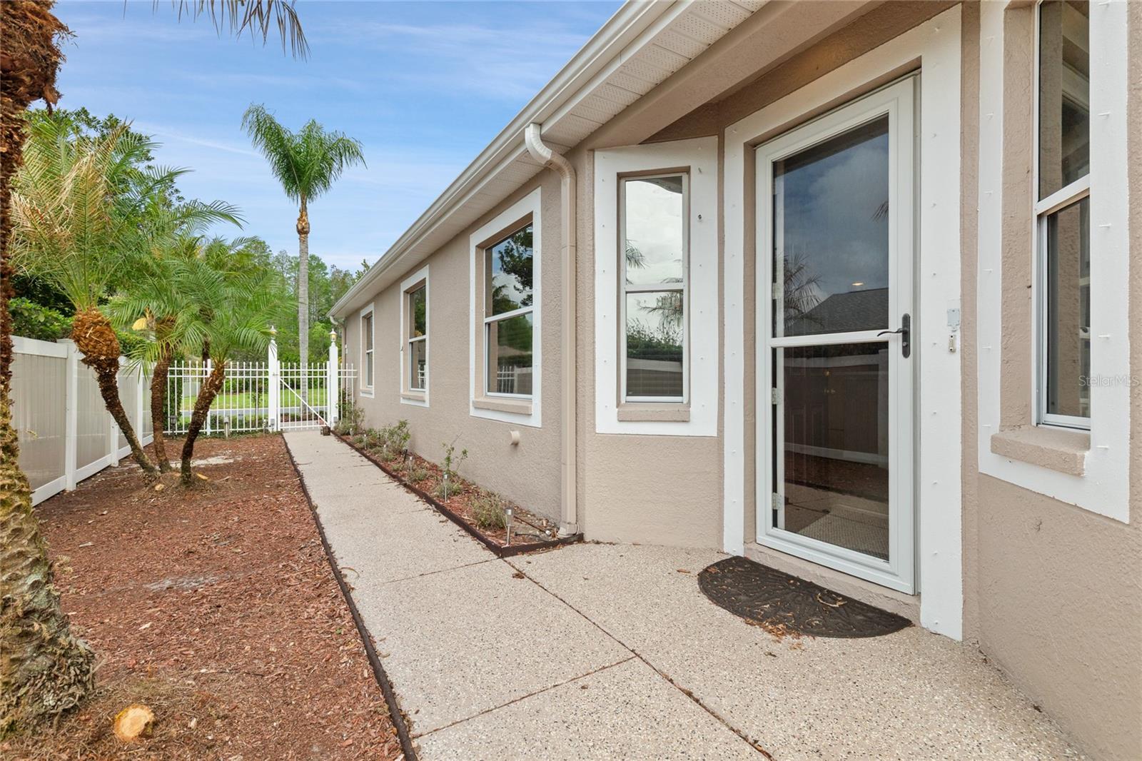 GROVES PH 03 - Residential