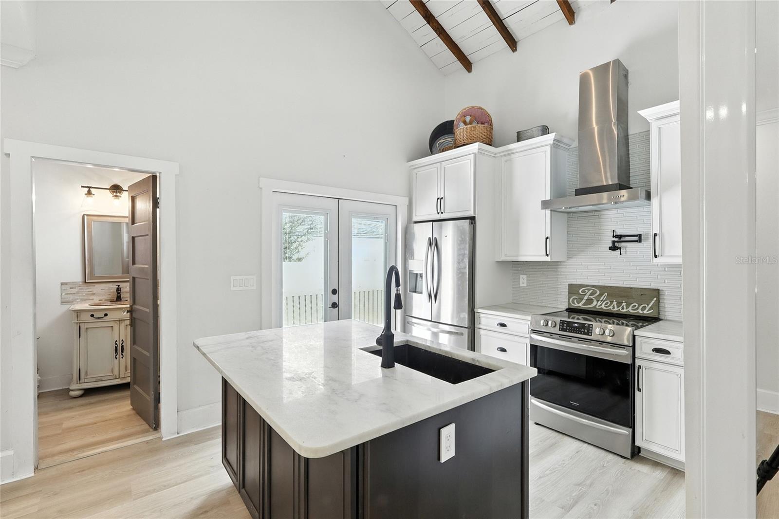 POWERS CENTRAL PARK SUB - Residential Lease