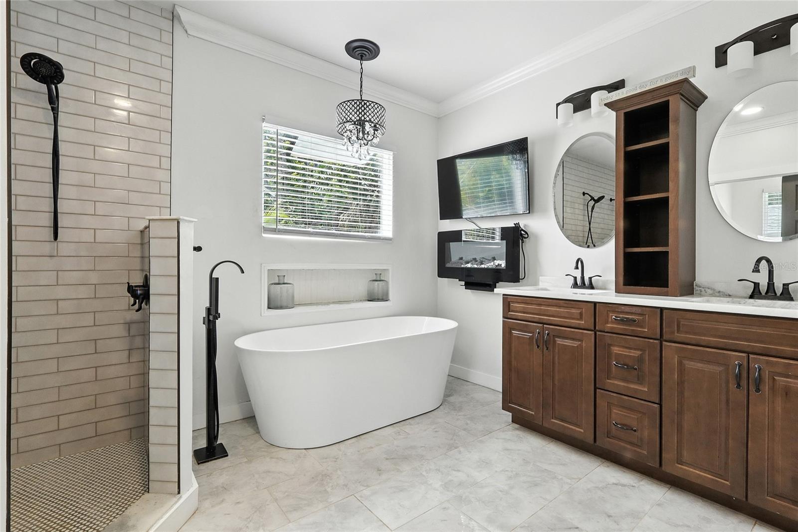 POWERS CENTRAL PARK SUB - Residential Lease