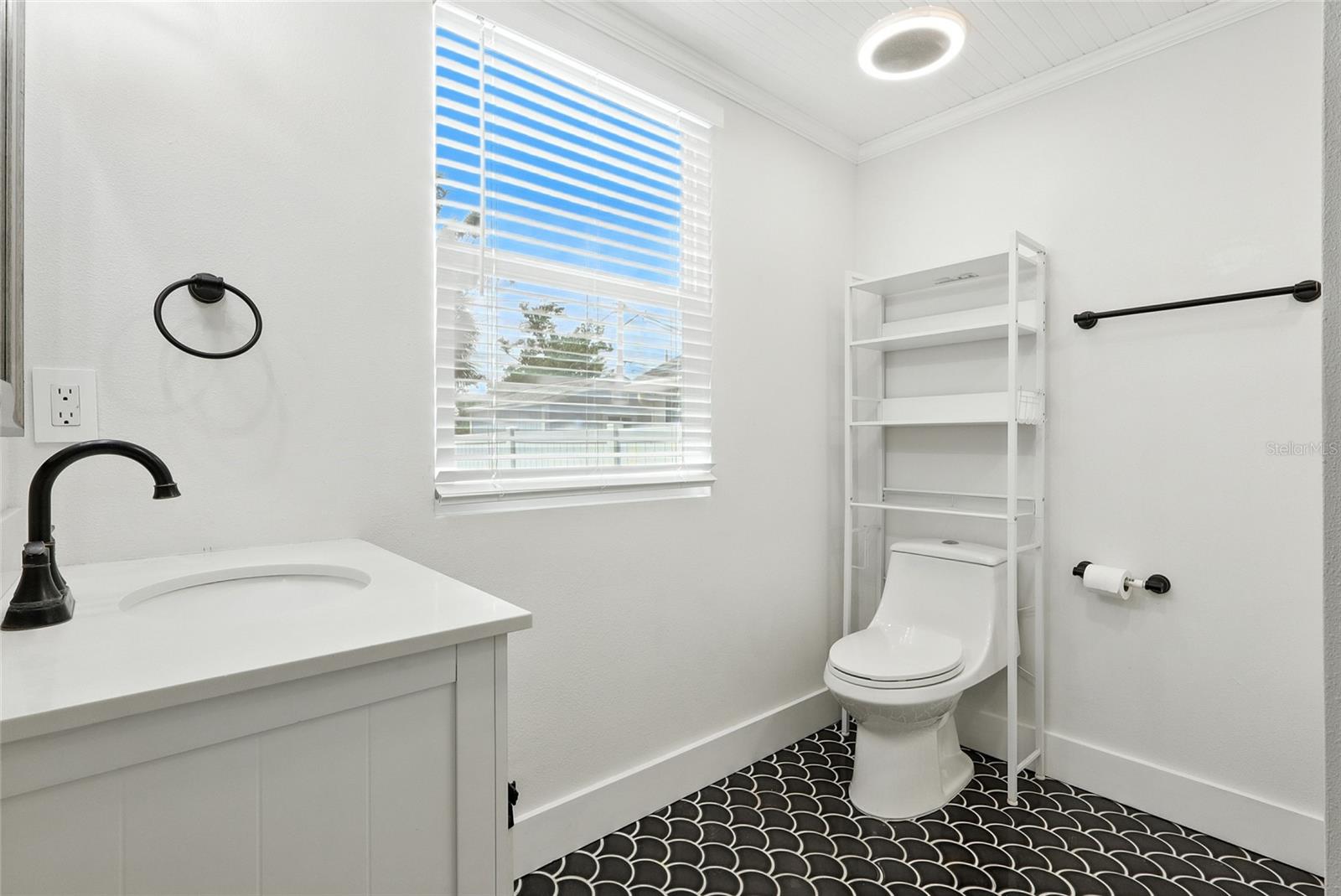 POWERS CENTRAL PARK SUB - Residential Lease