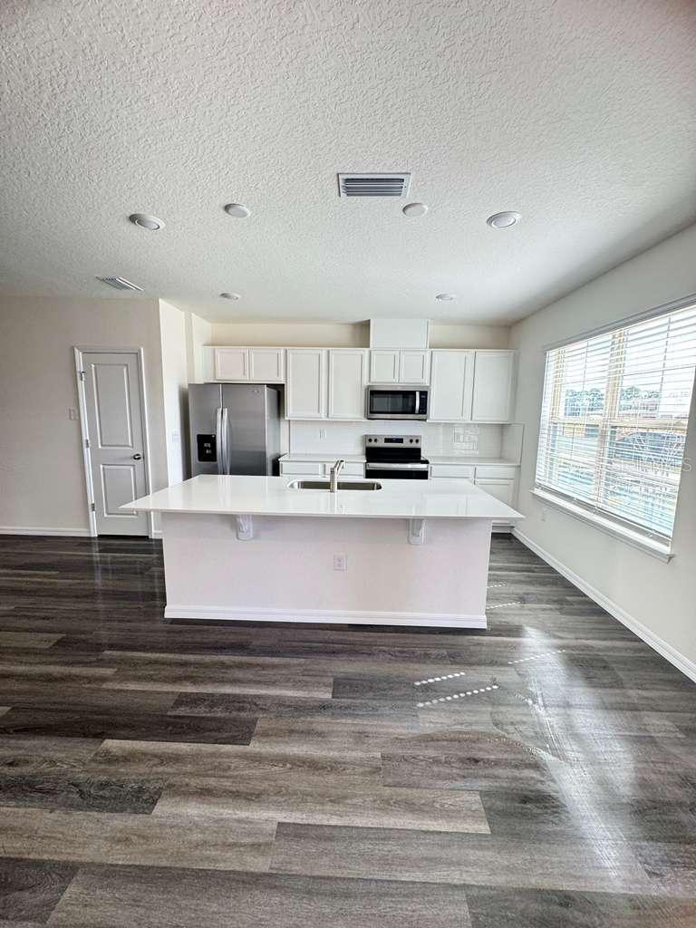 WATERLEIGH PH 5 - Residential Lease