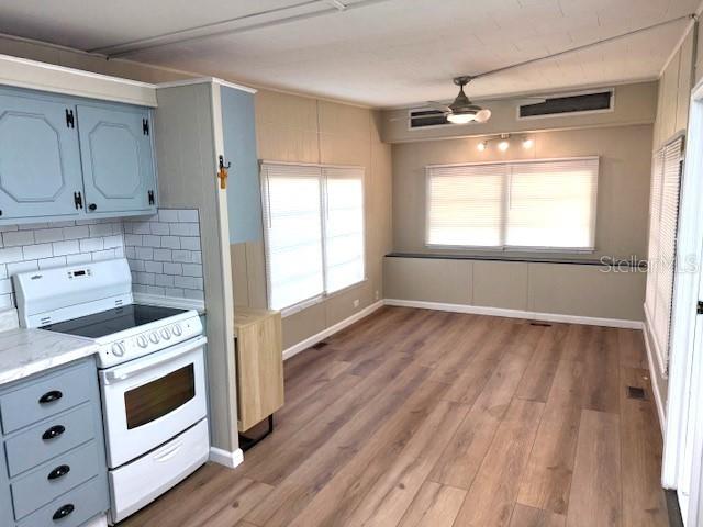 ORCHID LAKE SUB - Residential Lease