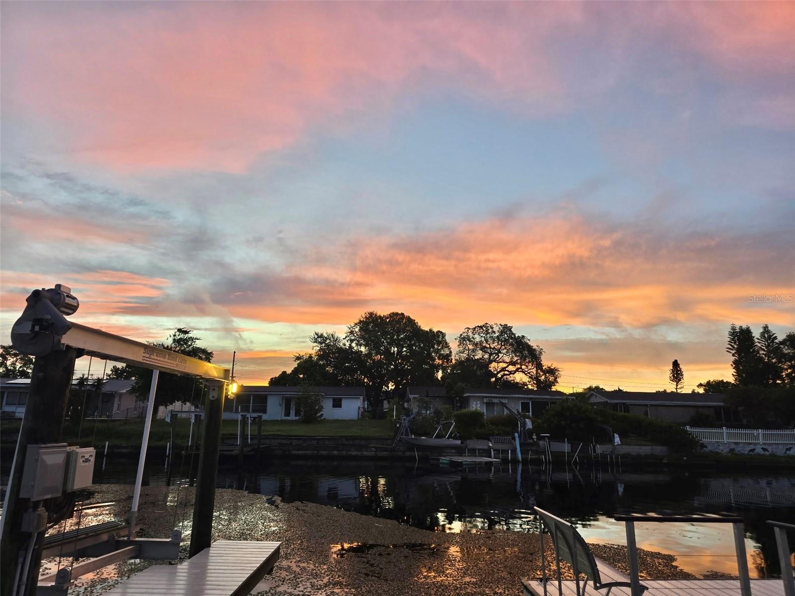 FOREST HILLS - Residential Lease