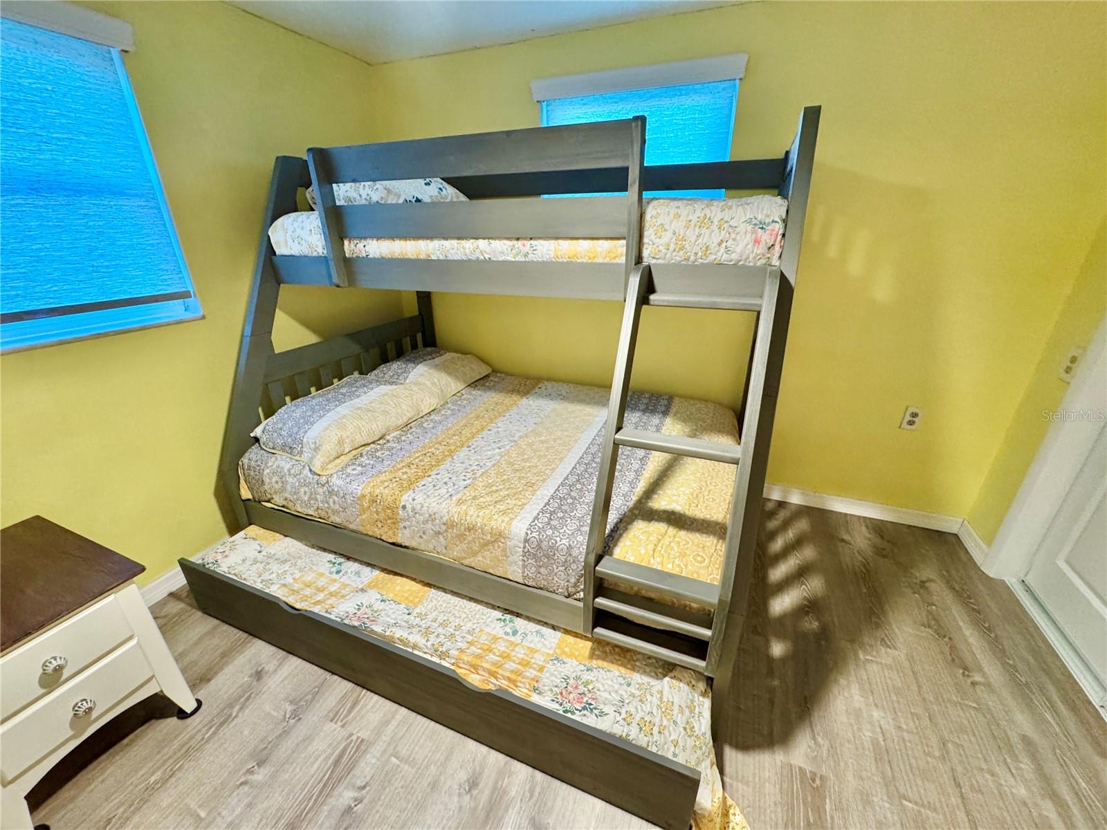 FOREST HILLS - Residential Lease