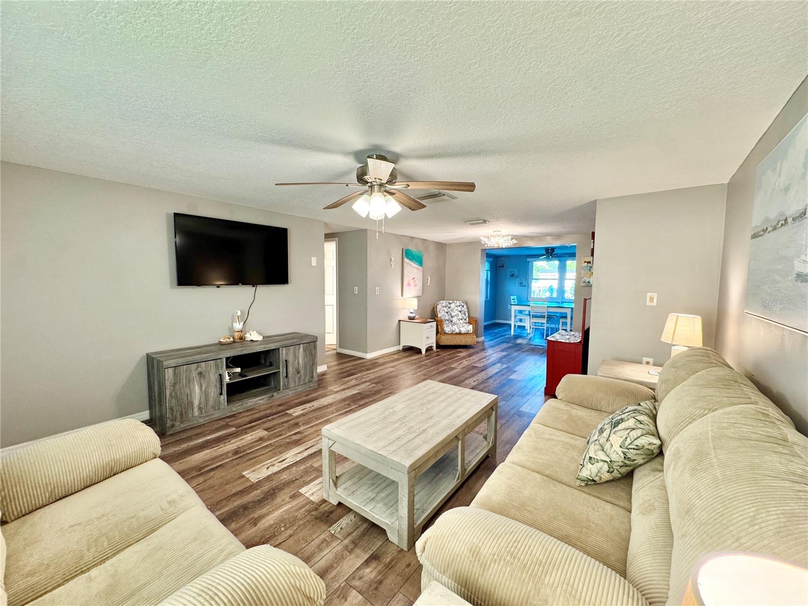 FOREST HILLS - Residential Lease