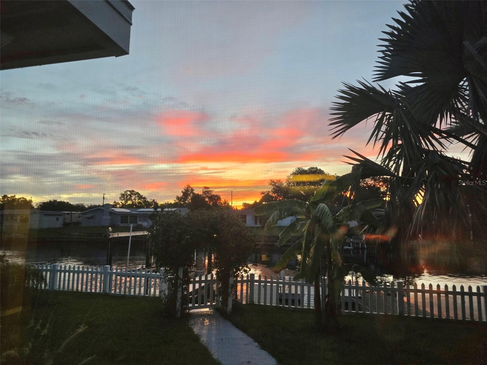 FOREST HILLS - Residential Lease