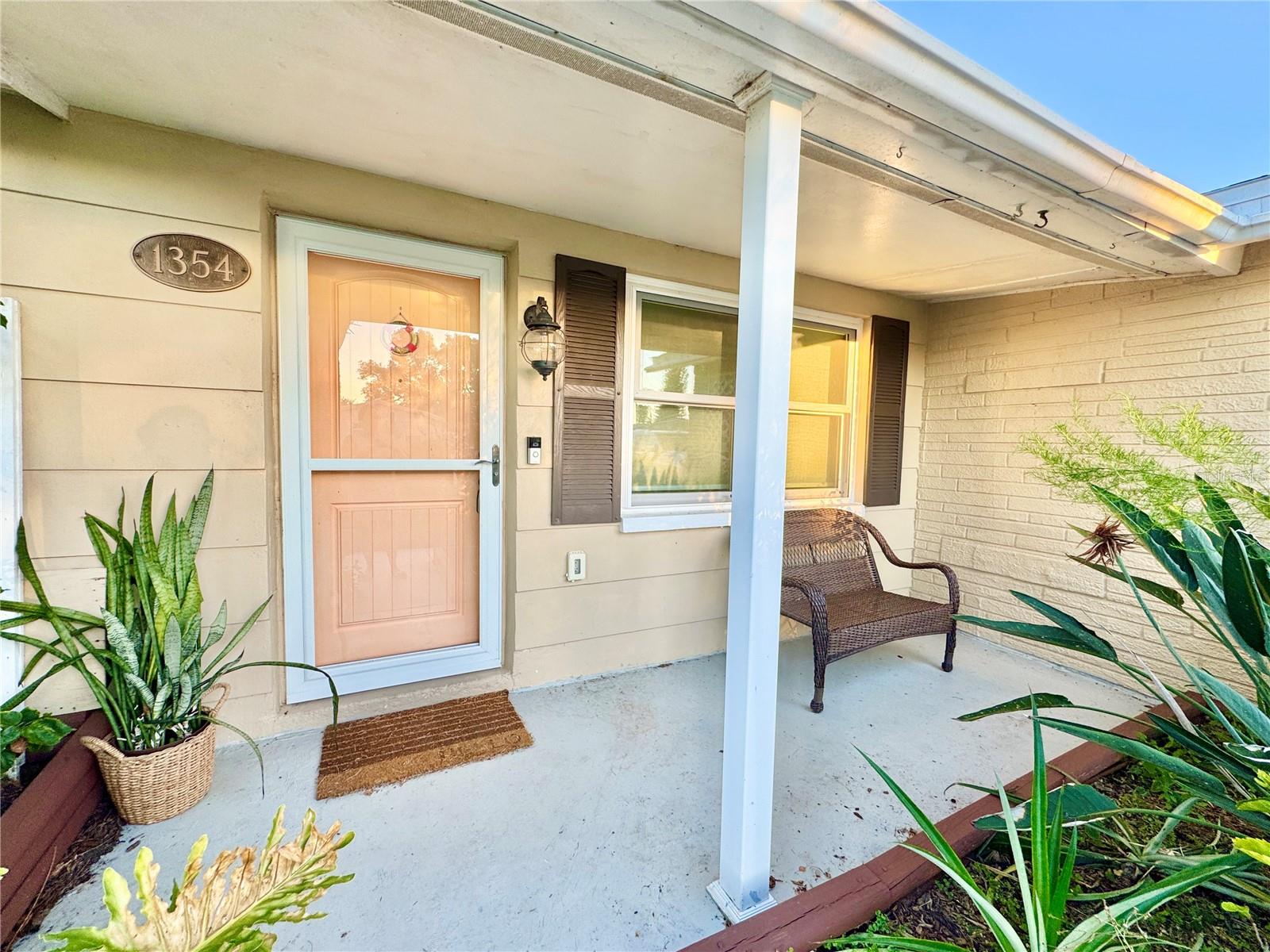 FOREST HILLS - Residential Lease