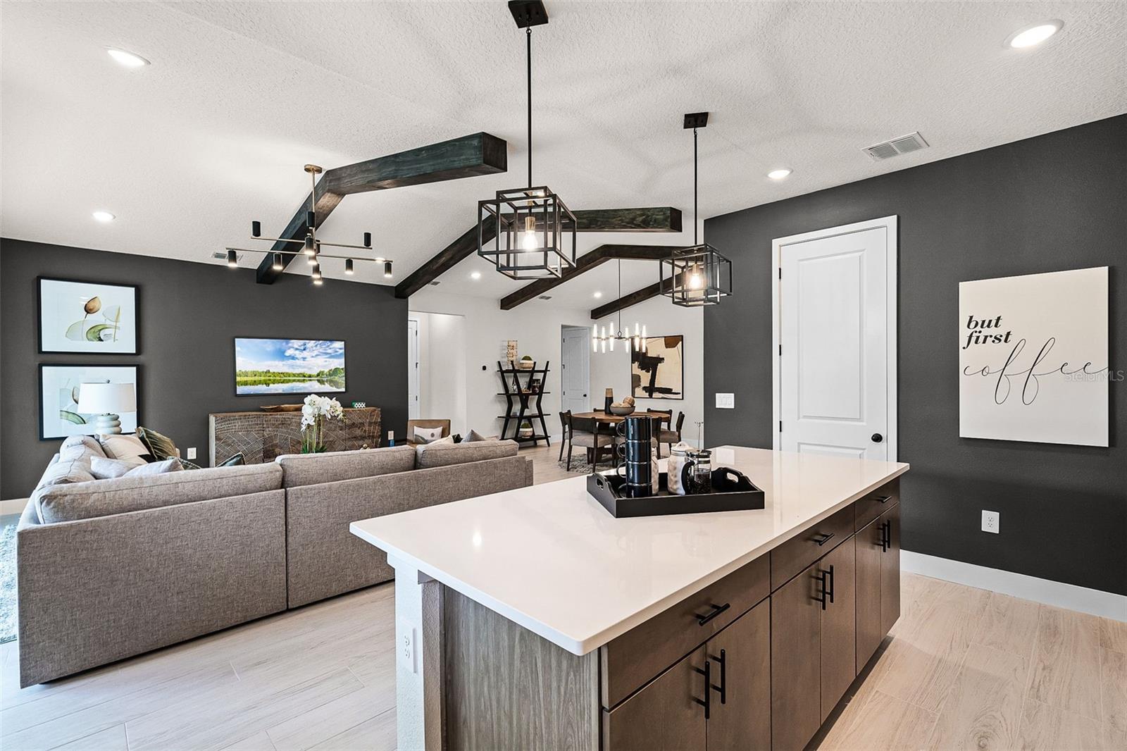 EDEN CREST - Residential