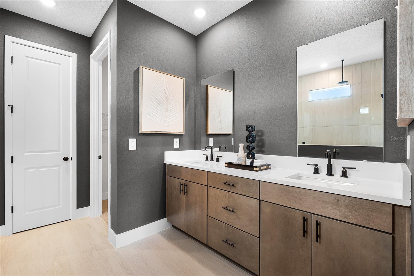 EDEN CREST - Residential