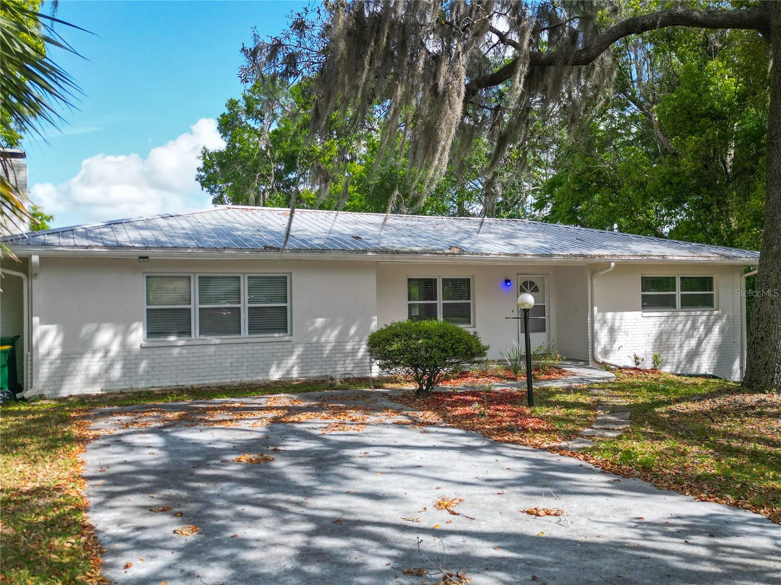 1406 EDEN DRIVE