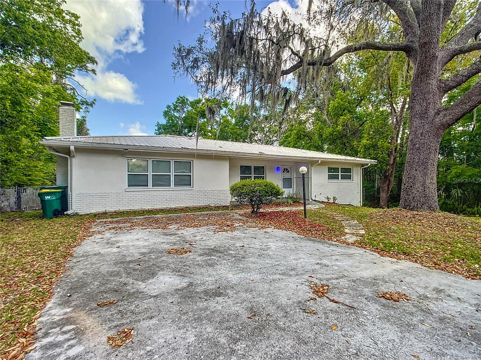 1406 EDEN DRIVE