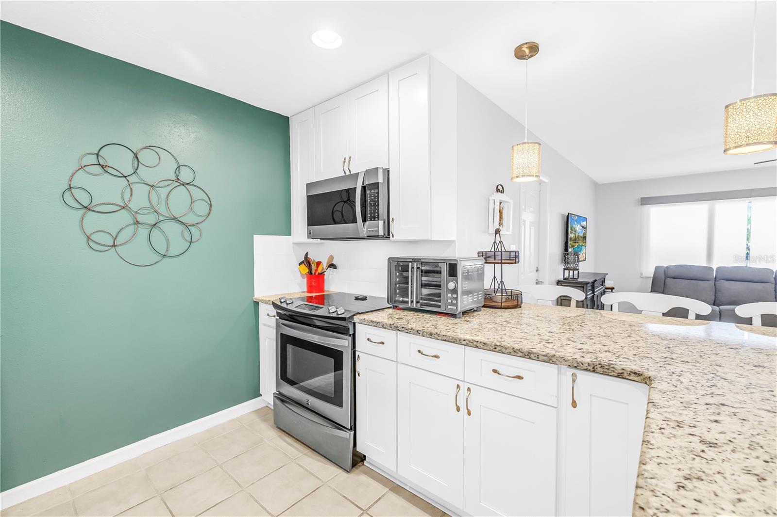 SOUTH VENICE - Residential