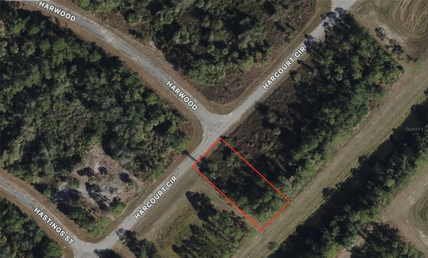 Discover the perfect canvas for your Florida dream home in desirable North Port — this beautiful, buildable lot is nestled in one of Southwest Florida’s most desirable and fast-growing communities. No flood insurance required, and free from HOA and CDD fees, this property gives you the freedom to build and live your way.
Just minutes away from the healing waters of Warm Mineral Springs, this serene location offers the ideal balance of tranquility and convenience. Top-rated schools, charming local shops, delectable restaurants, and world-class healthcare facilities are all within easy reach—making everyday living as effortless as it is enjoyable.
Nature lovers will be drawn to the nearby Myakka River, scenic nature preserves, and abundant outdoor recreational opportunities. Whether you're into kayaking, birdwatching, or simply soaking in the golden Florida sunshine, there’s something here for everyone.
With endless blue skies and lush tropical surroundings, this is more than a lot—it’s an invitation to a lifestyle. Embrace the peaceful charm and unmatched location of Port Charlotte. Secure your slice of paradise today.