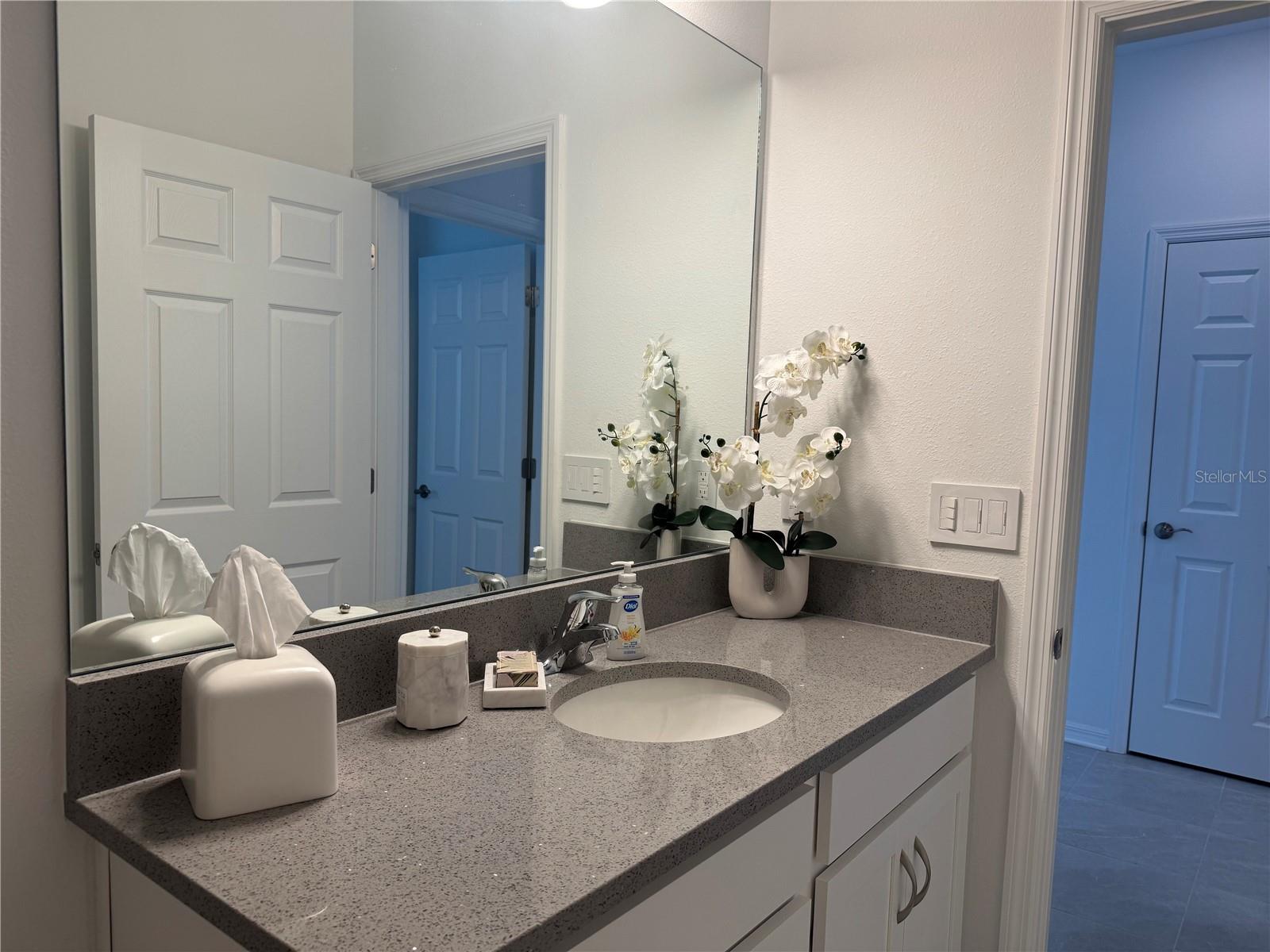NAUTIQUE/WATERSIDE - Residential Lease