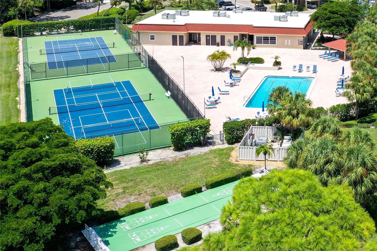 WINDWARD BAY AMD - Residential