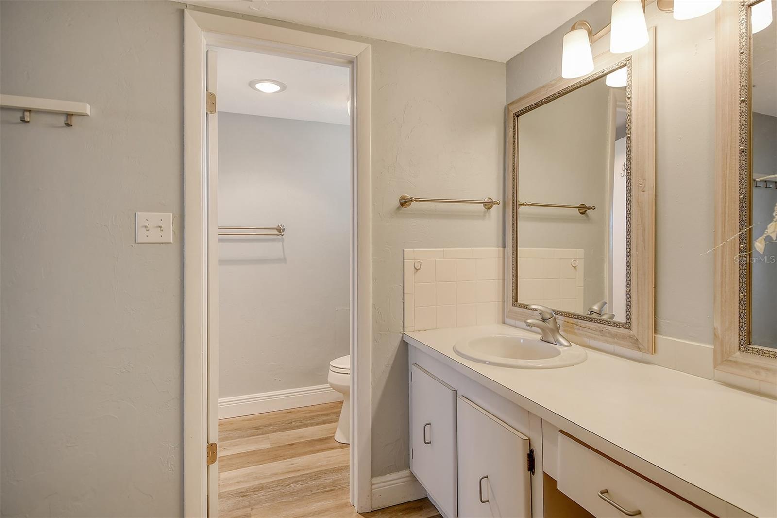 WINDWARD BAY AMD - Residential