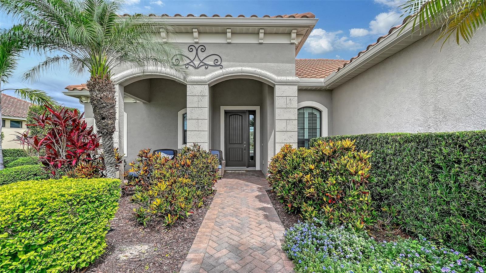 8215 LARKSPUR CIRCLE