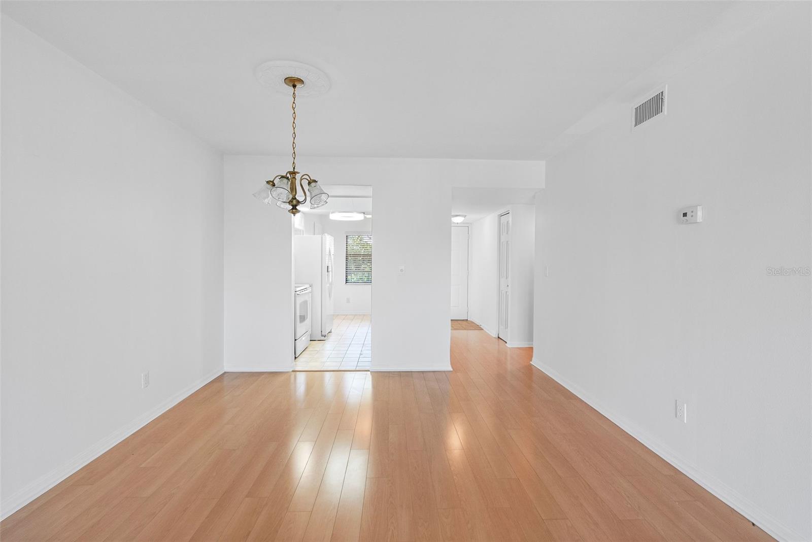 6000 PARK PLACE CONDO - Residential