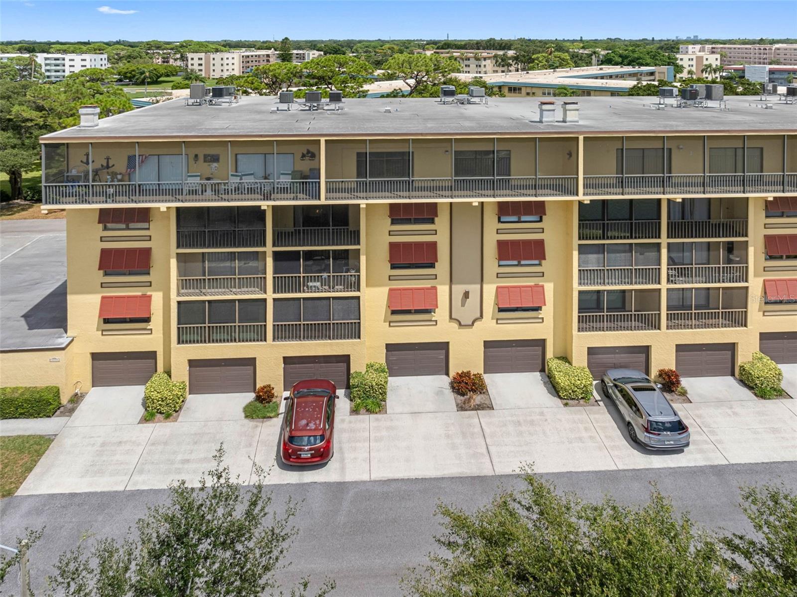 6000 PARK PLACE CONDO - Residential