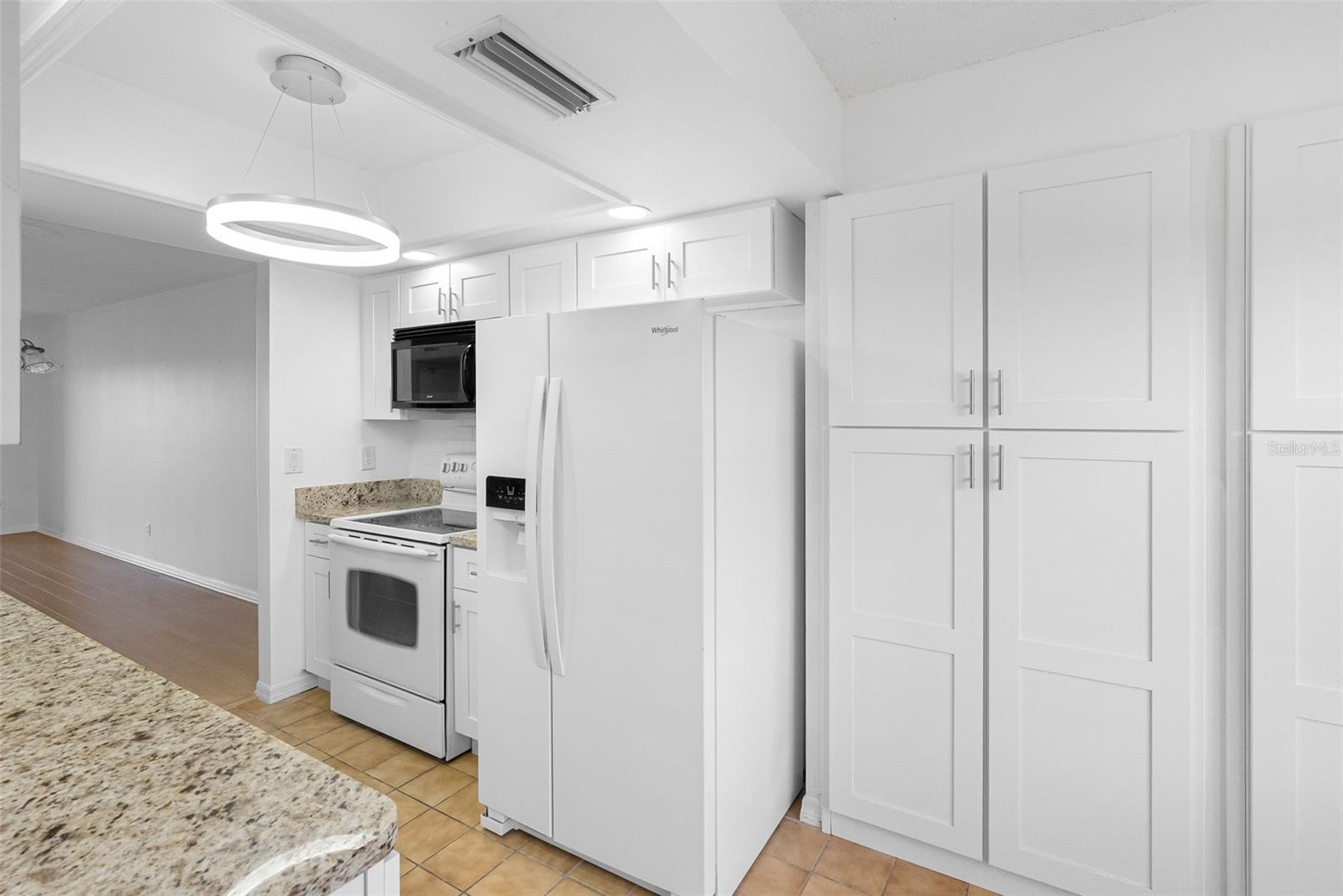 6000 PARK PLACE CONDO - Residential