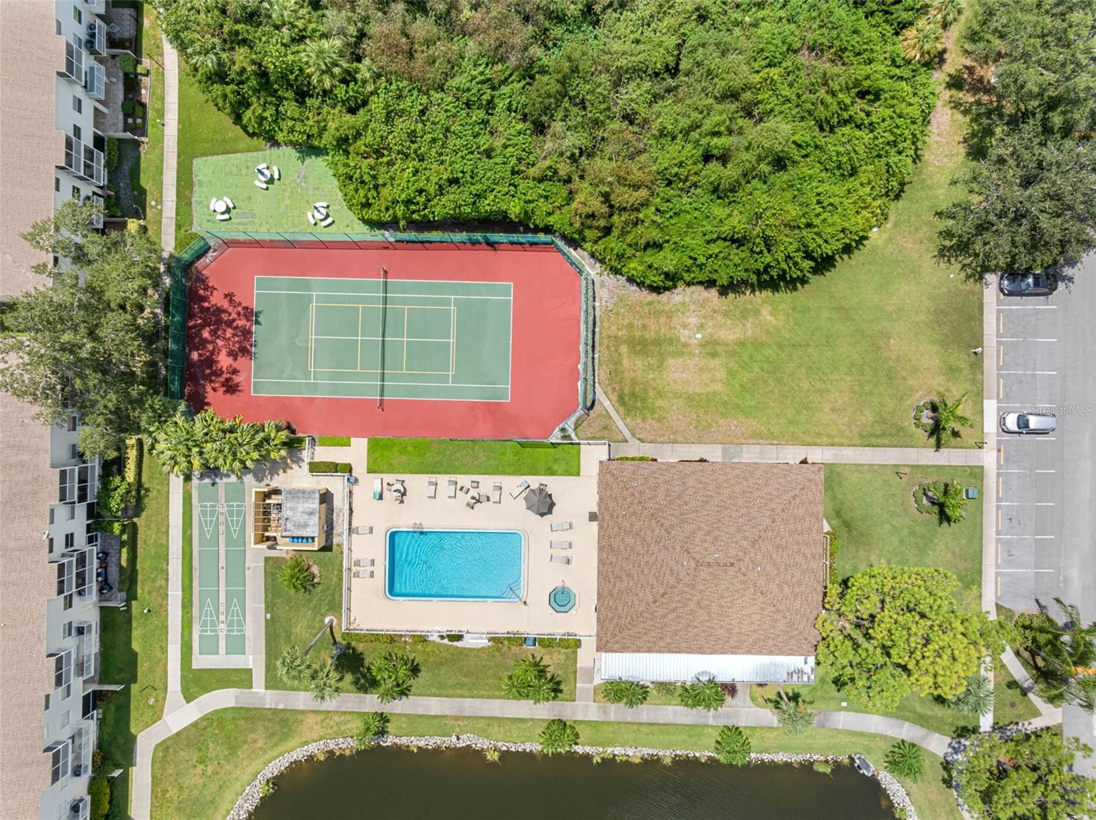 6000 PARK PLACE CONDO - Residential