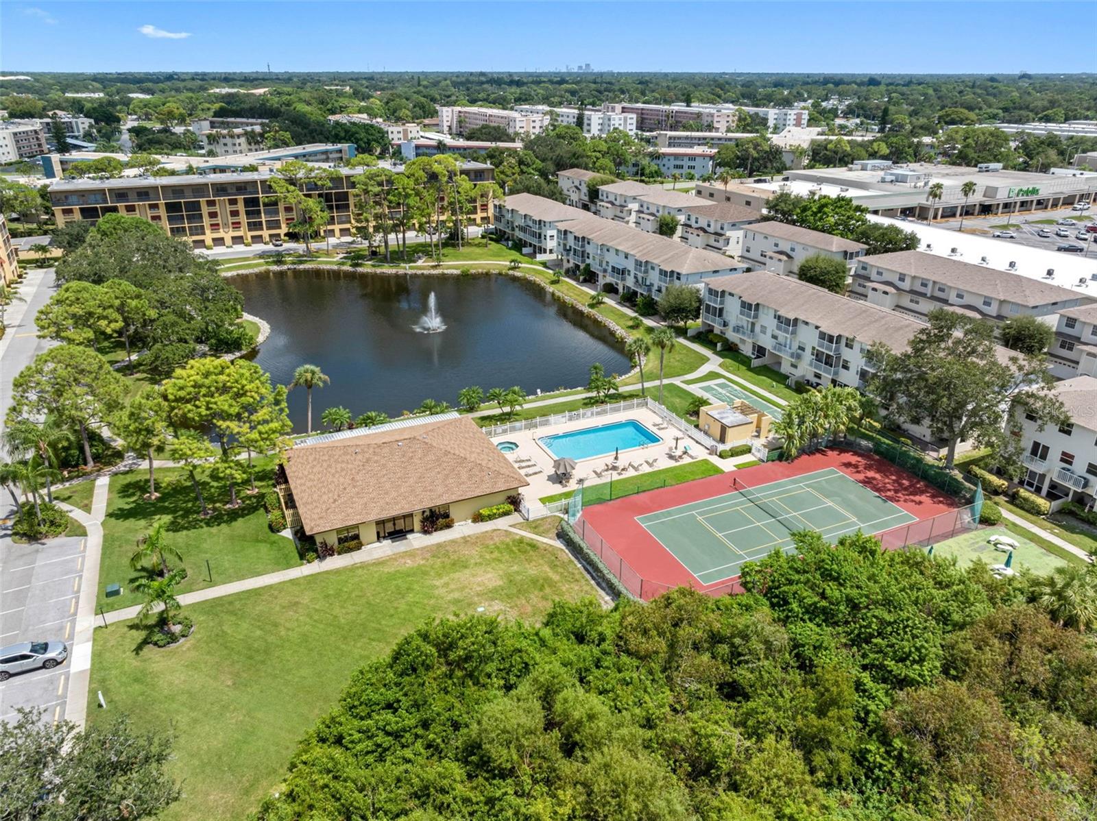 6000 PARK PLACE CONDO - Residential
