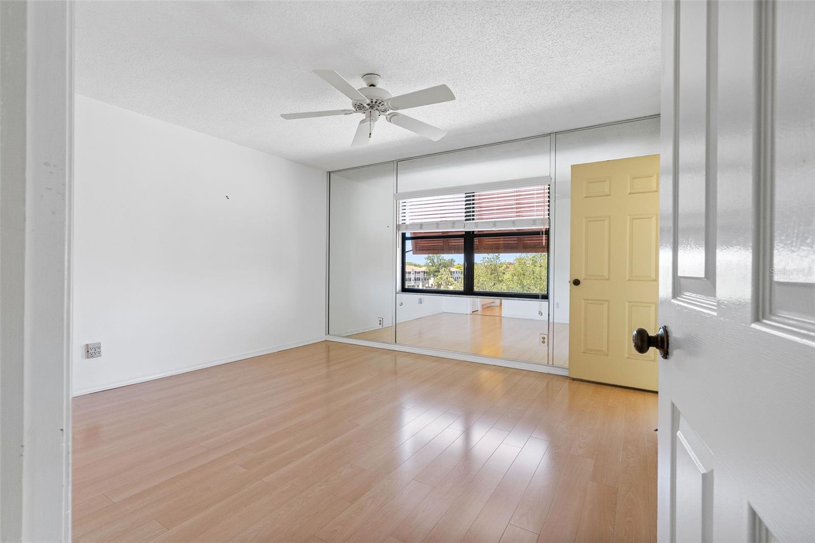 6000 PARK PLACE CONDO - Residential