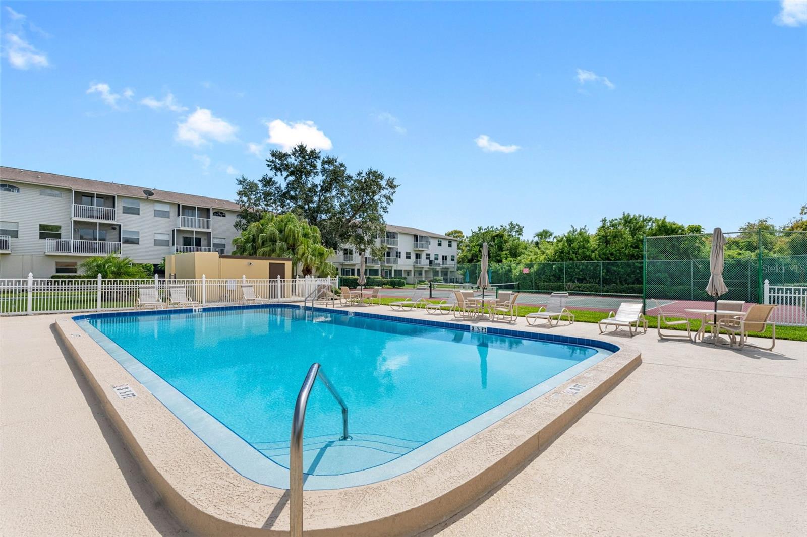 6000 PARK PLACE CONDO - Residential