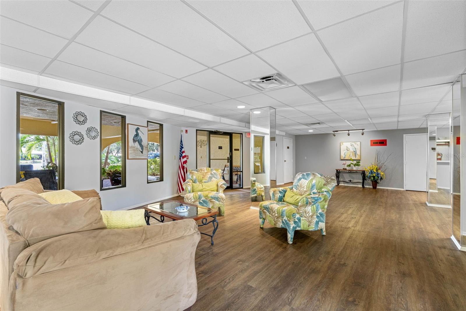 6000 PARK PLACE CONDO - Residential