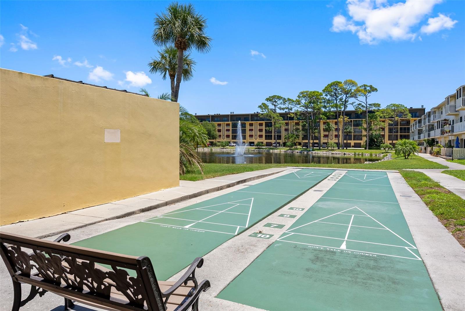 6000 PARK PLACE CONDO - Residential