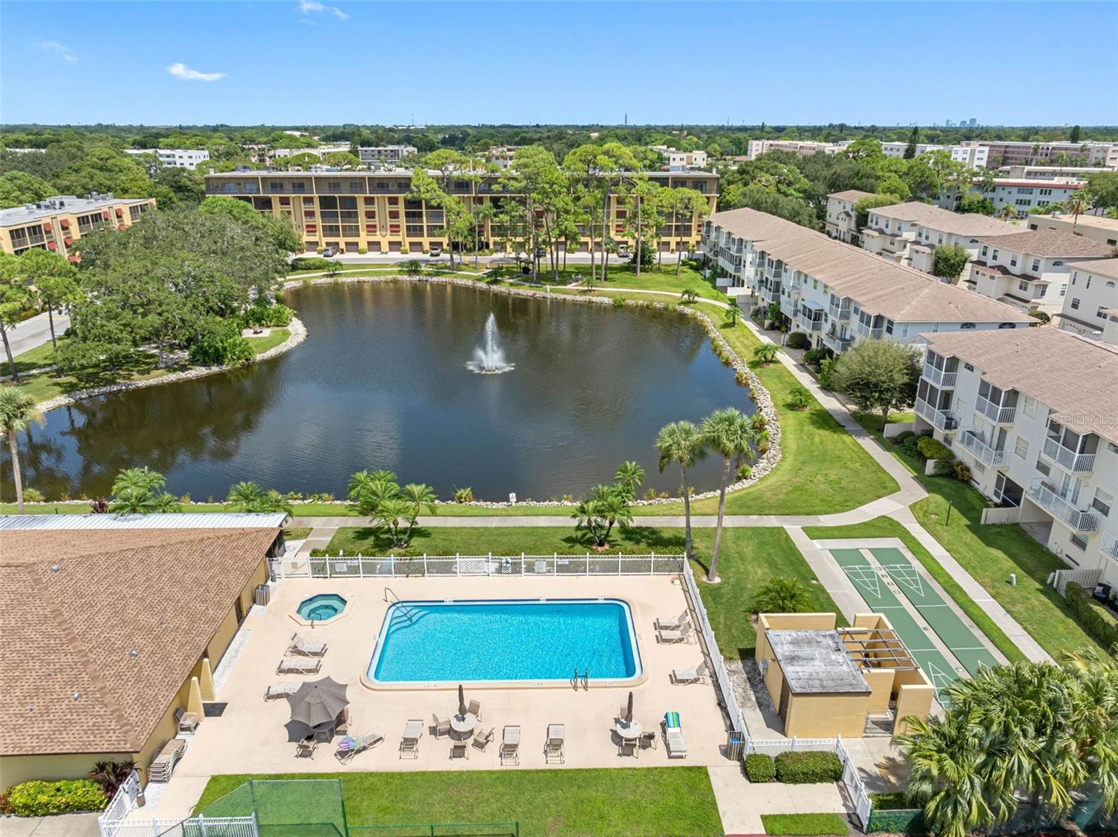 6000 PARK PLACE CONDO - Residential