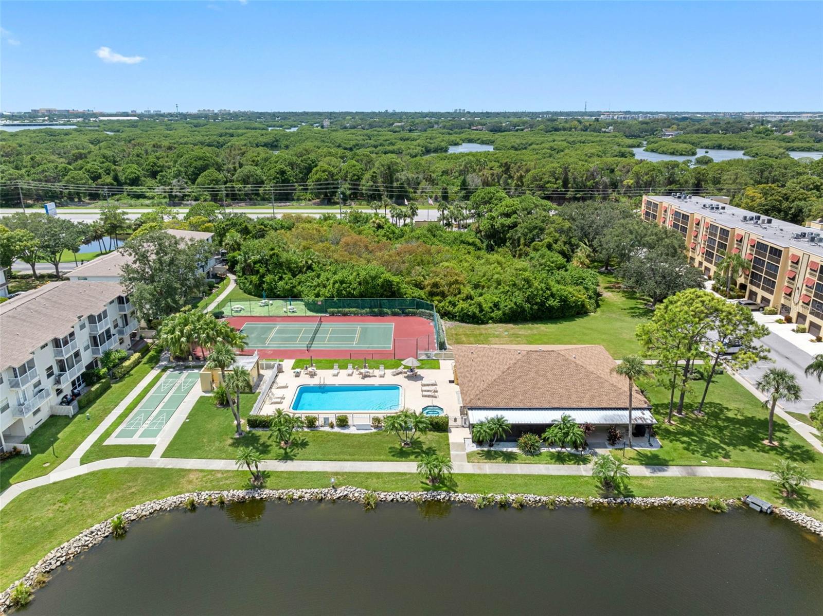 6000 PARK PLACE CONDO - Residential